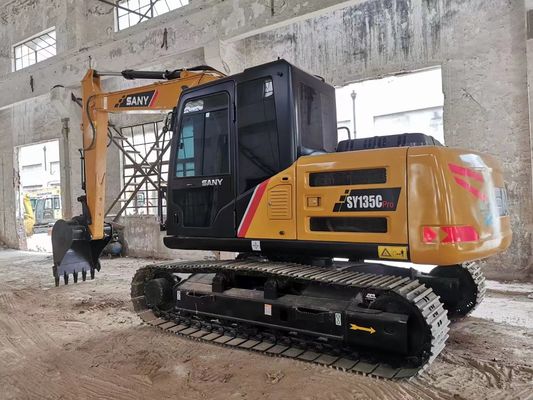 محفرة ساني متوسطة المدى نظيفة جداً وفي حالة جيدة متاحة للعمل